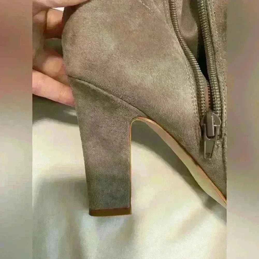 GUESS tan over the knee boots! Zip closure